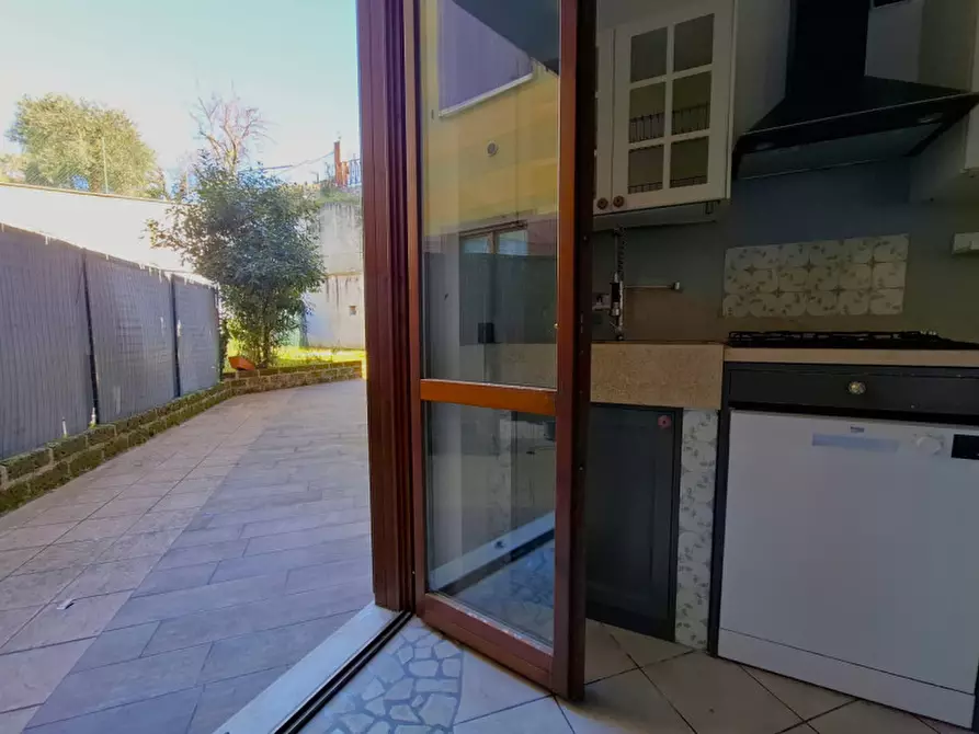 Immagine 6 di Appartamento in vendita  in Via Brescia a Soiano Del Lago