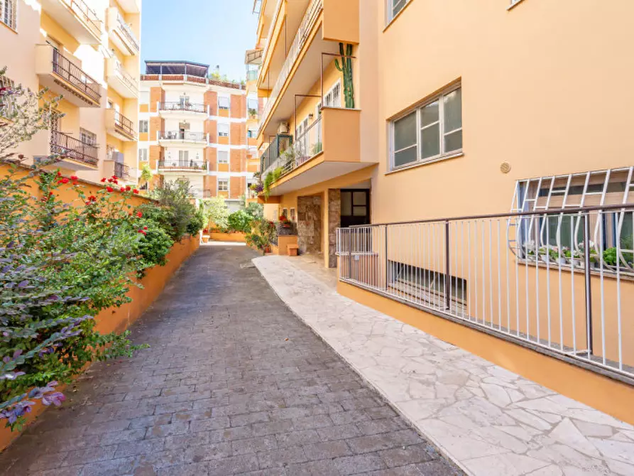 Immagine 29 di Appartamento in vendita  a Roma