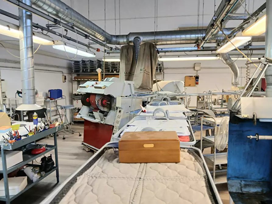 Immagine 5 di Laboratorio in vendita  a Fosso'