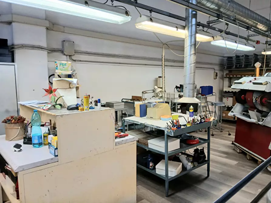 Immagine 6 di Laboratorio in vendita  a Fosso'