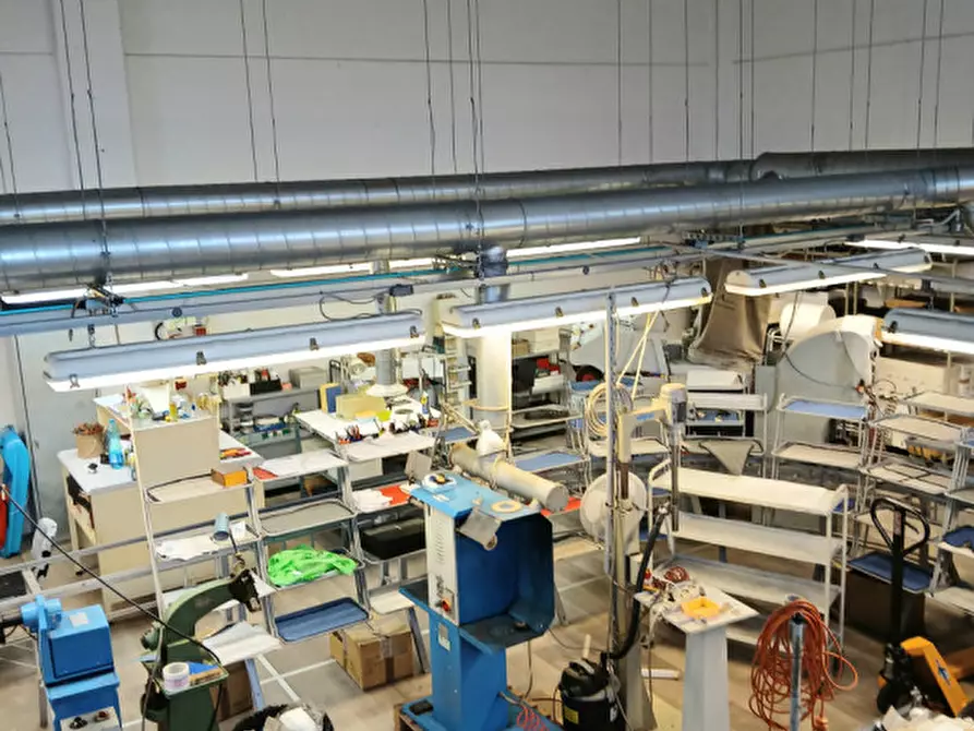Immagine 7 di Laboratorio in vendita  a Fosso'