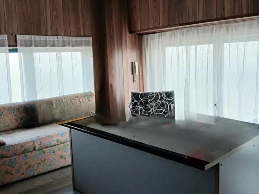 Immagine 10 di Laboratorio in vendita  a Fosso'