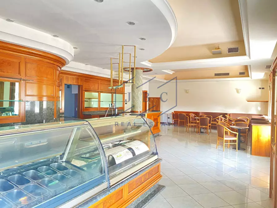 Immagine 1 di Attività commerciale in vendita  in Via Roma a Cessalto