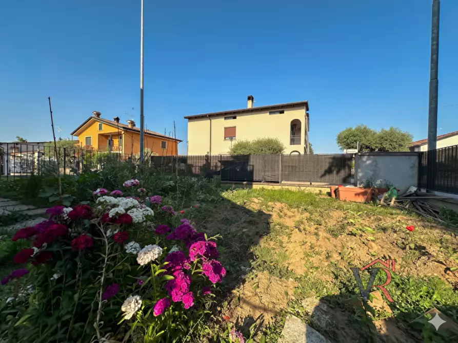 Immagine 3 di Appartamento in vendita  in Via Vittorio Veneto a Dello