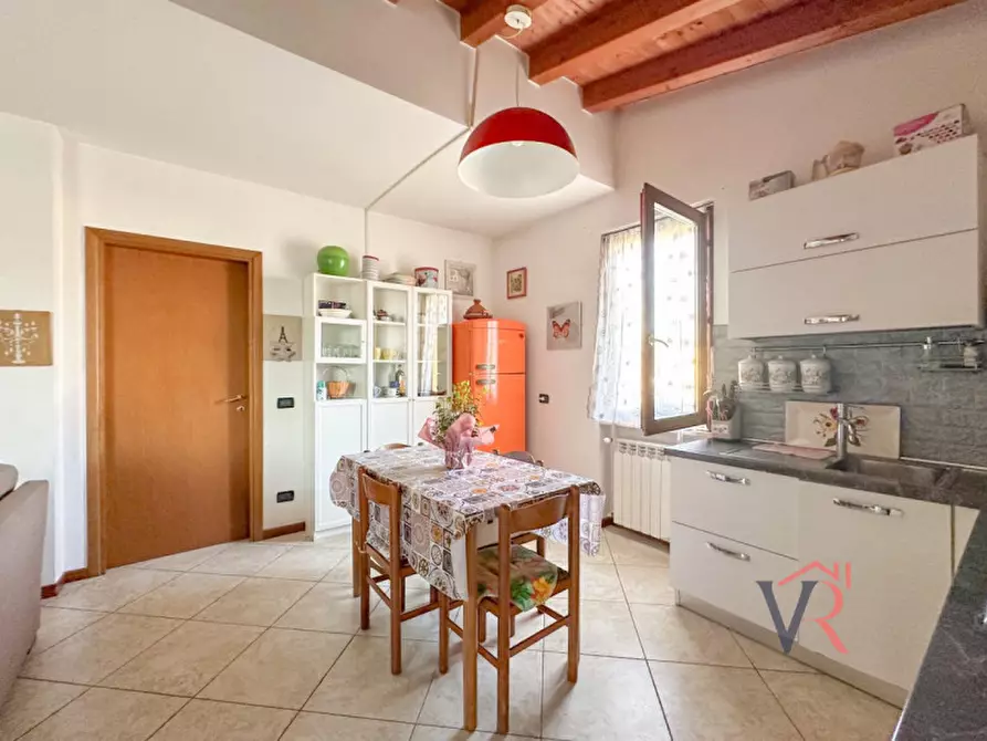 Immagine 13 di Appartamento in vendita  in Via Vittorio Veneto a Dello