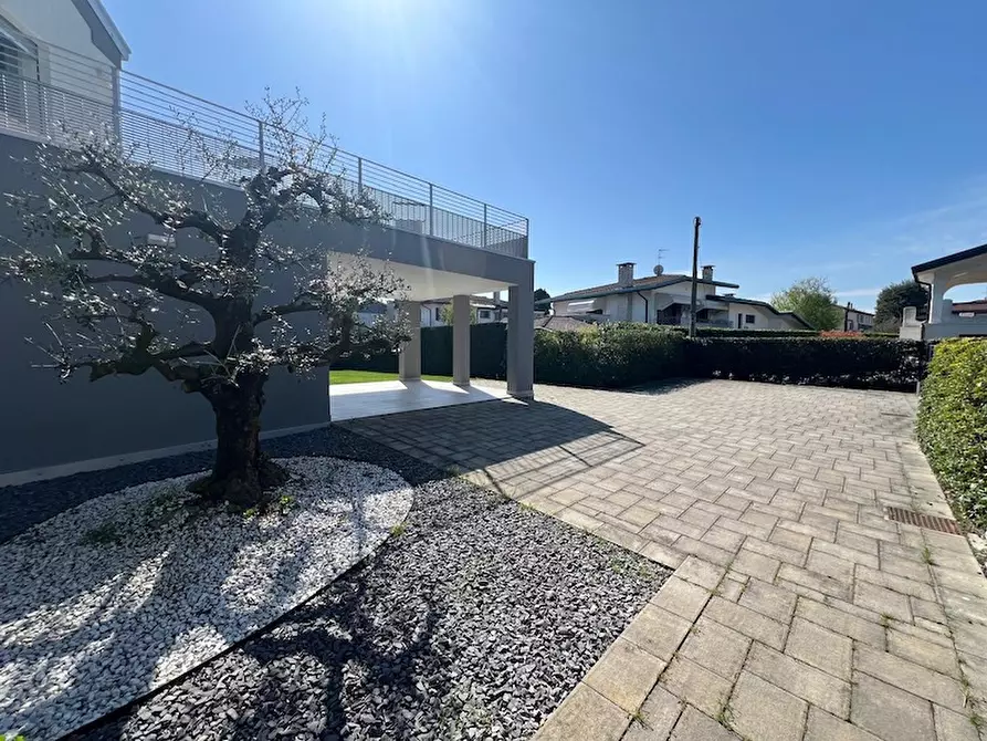 Immagine 3 di Casa indipendente in vendita  a Campolongo Maggiore