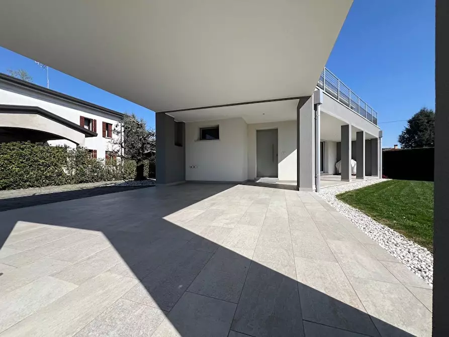 Immagine 6 di Casa indipendente in vendita  a Campolongo Maggiore