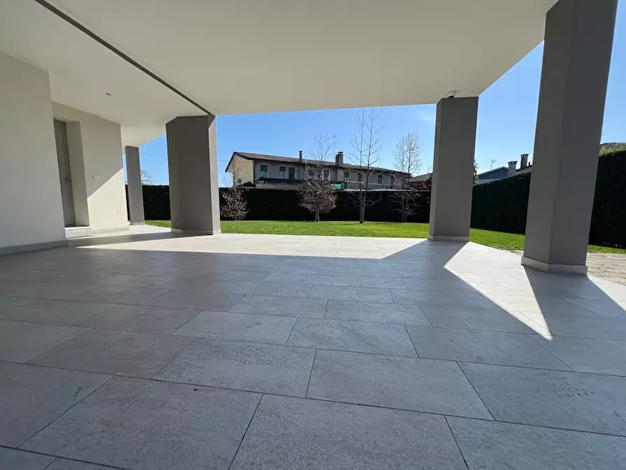 Immagine 7 di Casa indipendente in vendita  a Campolongo Maggiore