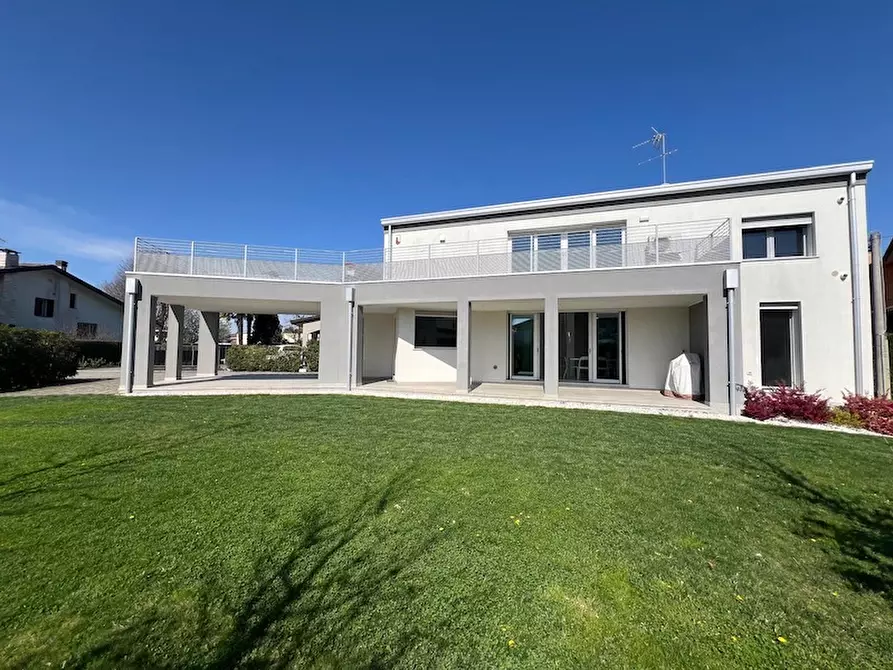 Immagine 9 di Casa indipendente in vendita  a Campolongo Maggiore