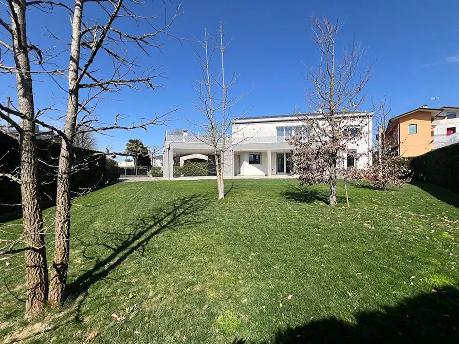 Immagine 10 di Casa indipendente in vendita  a Campolongo Maggiore