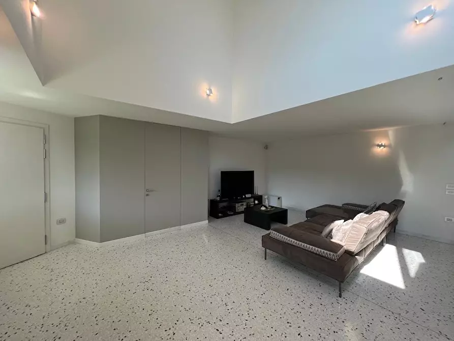 Immagine 16 di Casa indipendente in vendita  a Campolongo Maggiore