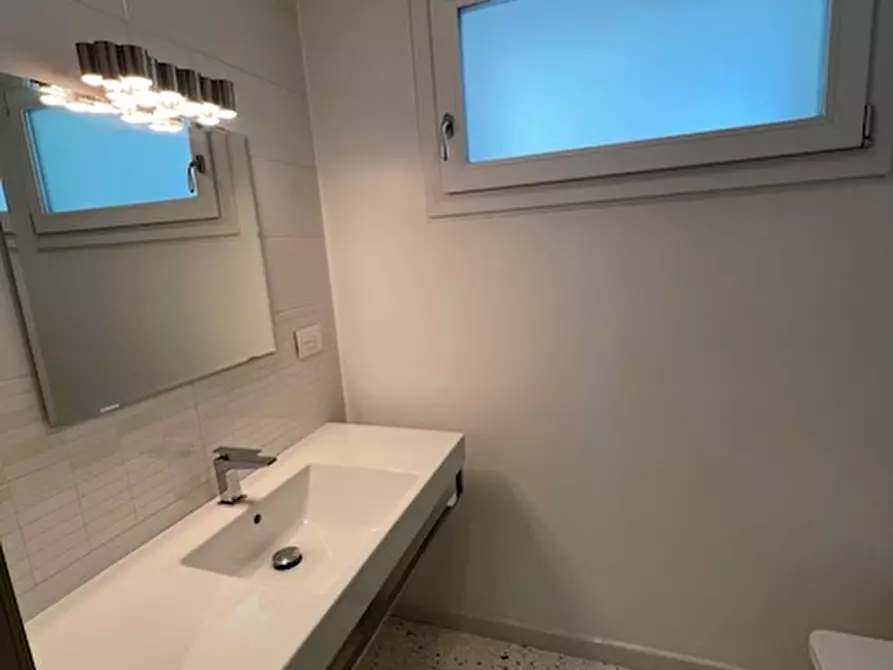 Immagine 24 di Casa indipendente in vendita  a Campolongo Maggiore