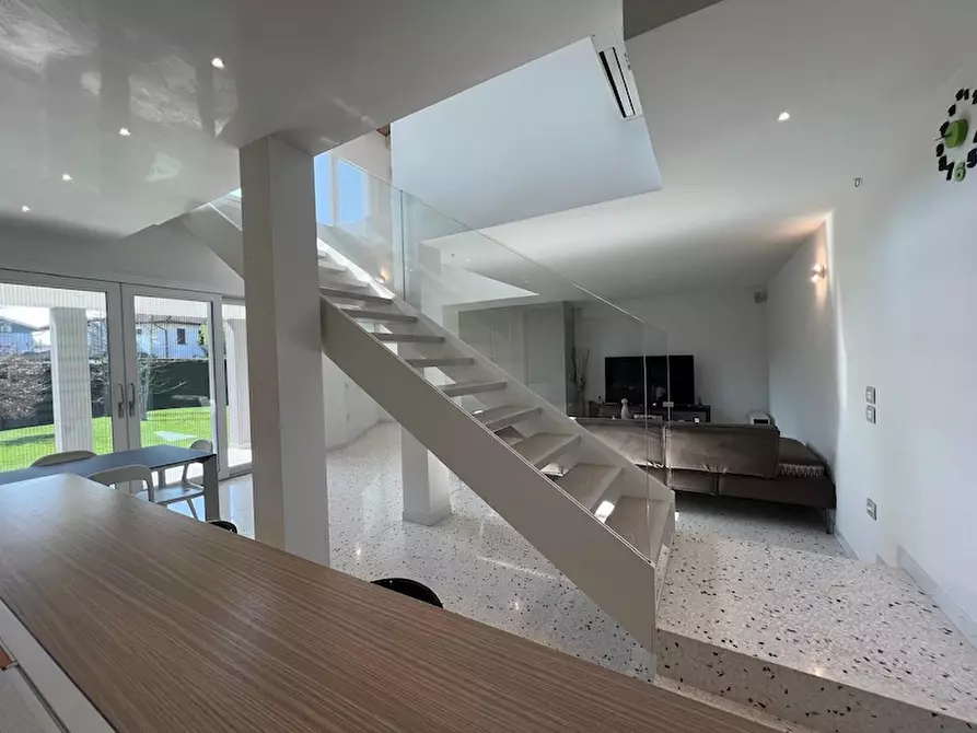 Immagine 28 di Casa indipendente in vendita  a Campolongo Maggiore