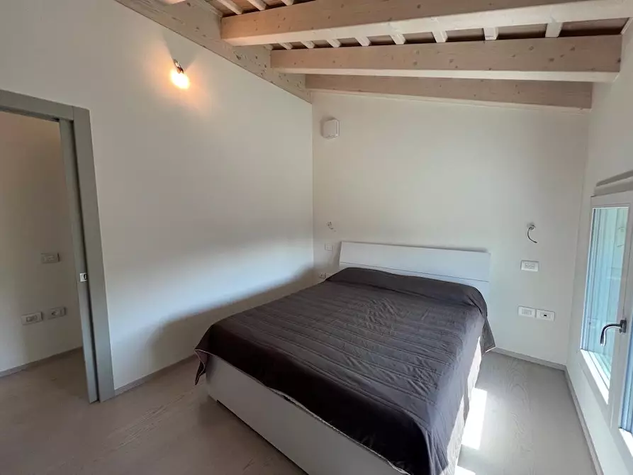 Immagine 37 di Casa indipendente in vendita  a Campolongo Maggiore