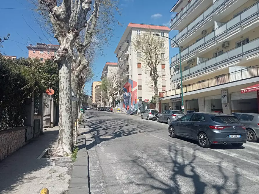 Immagine 3 di Appartamento in vendita  in VIA B.CAVALLINO adiacenze Villa Partenope a Napoli
