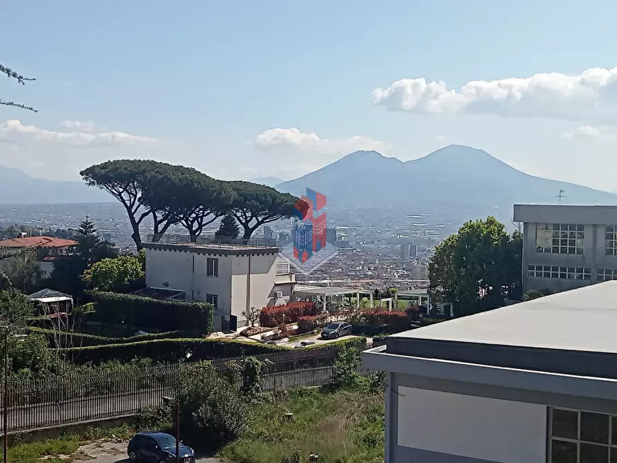 Immagine 9 di Appartamento in vendita  in VIA B.CAVALLINO adiacenze Villa Partenope a Napoli