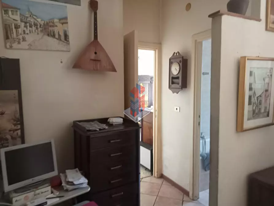 Immagine 13 di Appartamento in vendita  in VIA B.CAVALLINO adiacenze Villa Partenope a Napoli