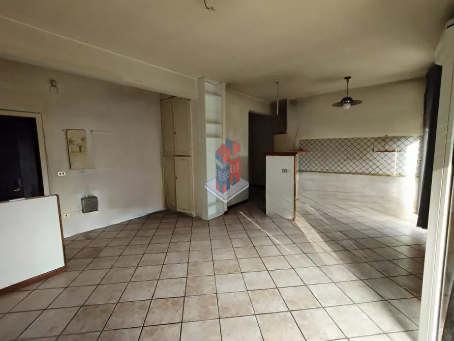 Immagine 15 di Appartamento in vendita  in VIA B.CAVALLINO adiacenze Villa Partenope a Napoli