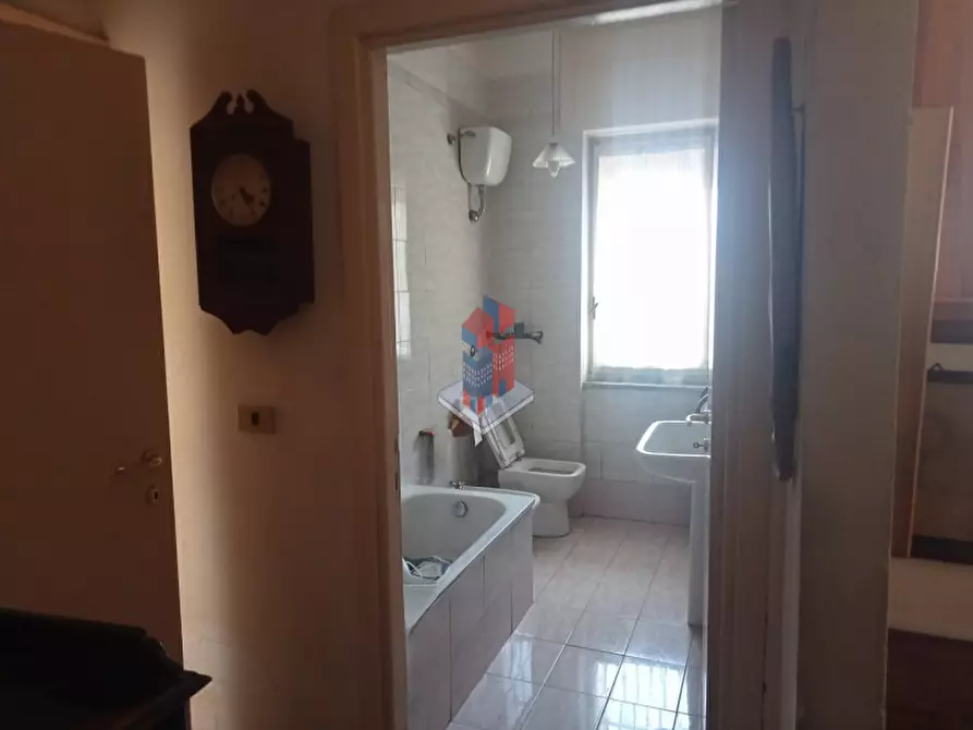 Immagine 19 di Appartamento in vendita  in VIA B.CAVALLINO adiacenze Villa Partenope a Napoli