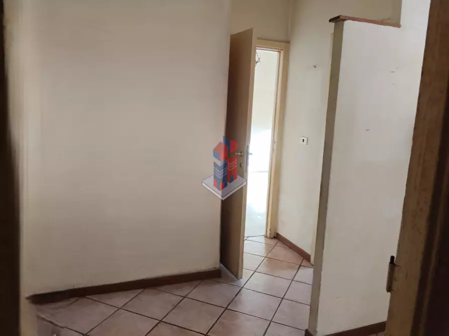 Immagine 23 di Appartamento in vendita  in VIA B.CAVALLINO adiacenze Villa Partenope a Napoli