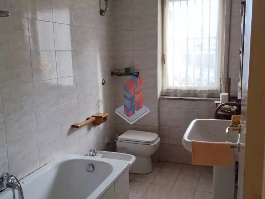 Immagine 28 di Appartamento in vendita  in VIA B.CAVALLINO adiacenze Villa Partenope a Napoli