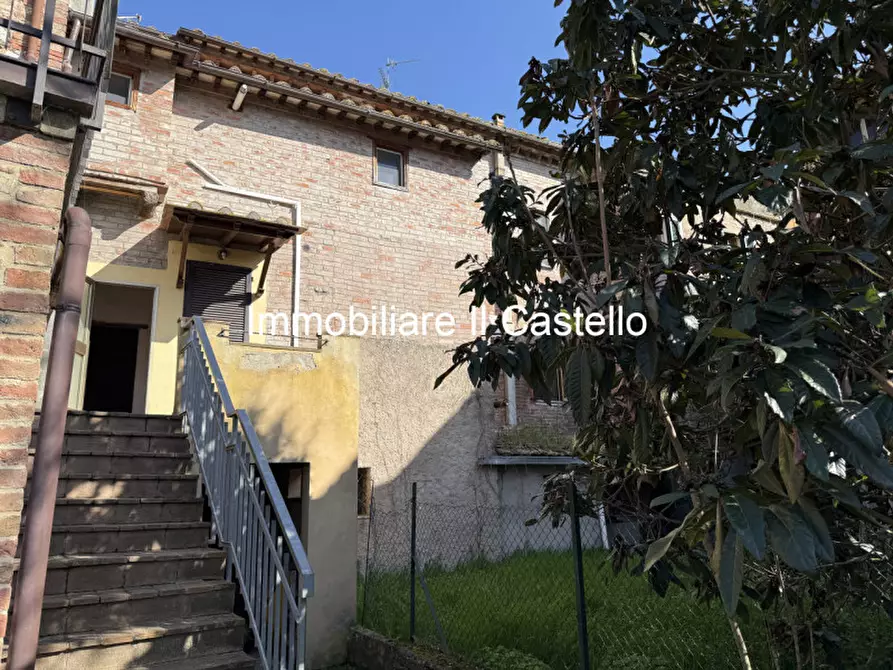 Immagine 13 di Appartamento in vendita  in Via S.Maria a Castiglione Del Lago