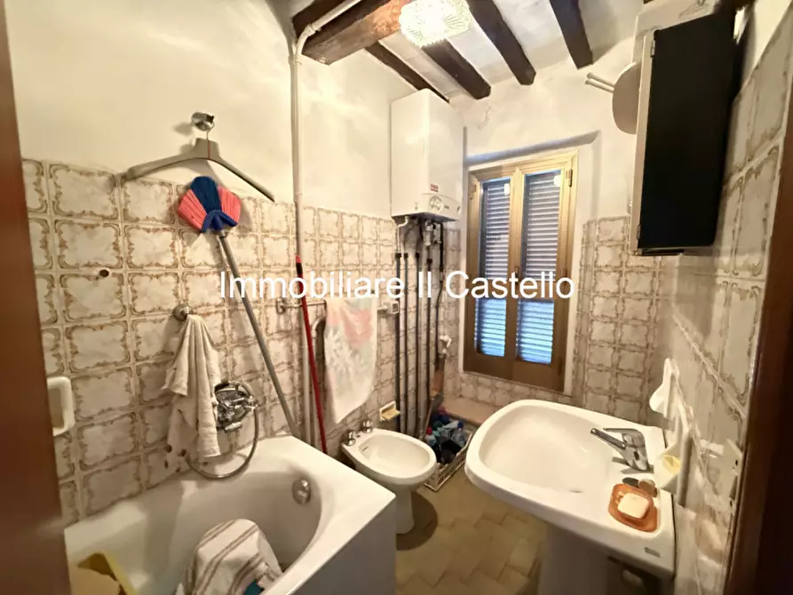 Immagine 21 di Appartamento in vendita  in Via S.Maria a Castiglione Del Lago