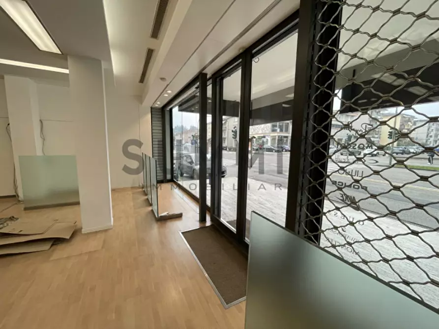 Immagine 6 di Negozio in affitto  in Via Santissima Trinità a Schio