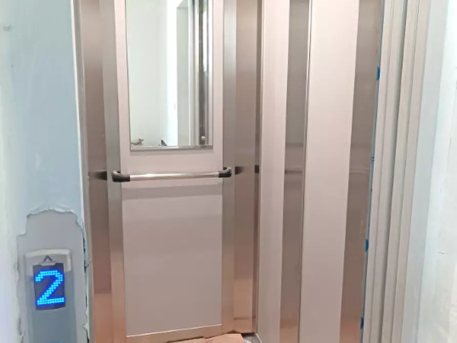 Immagine 2 di Ufficio in vendita  in VIA FLAIANO a Pescara