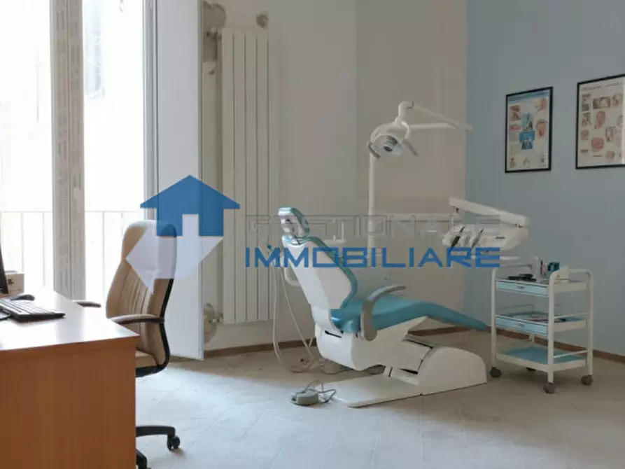 Immagine 52 di Ufficio in vendita  in VIA FLAIANO a Pescara