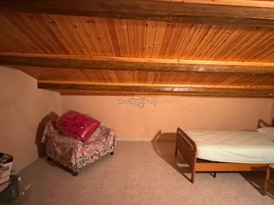 Immagine 25 di Casa indipendente in vendita  a Modica