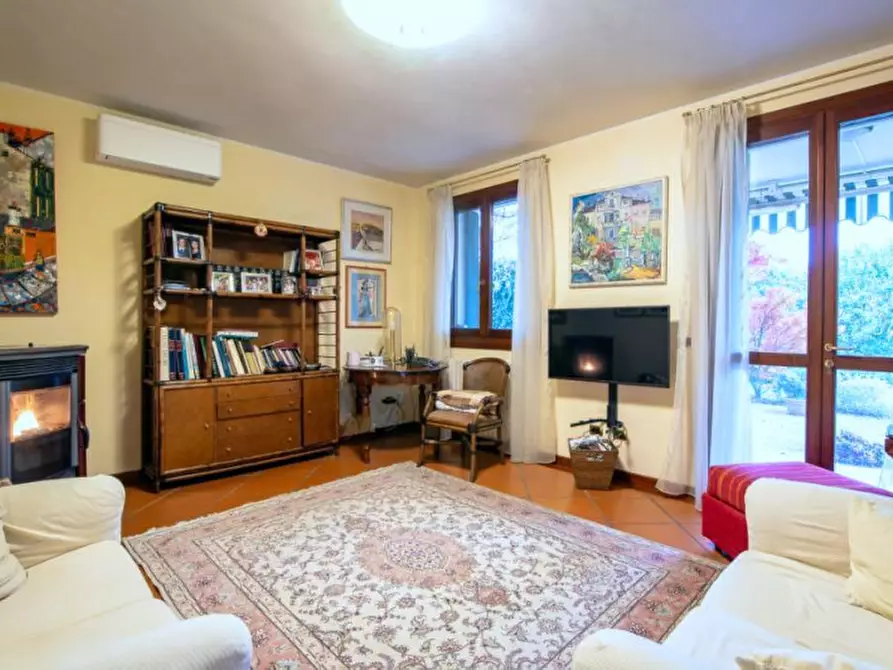 Immagine 3 di Villa in vendita  a Selvazzano Dentro