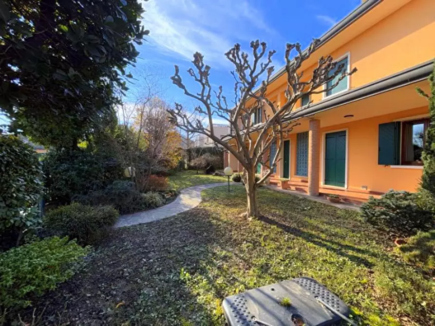 Immagine 22 di Villa in vendita  a Selvazzano Dentro