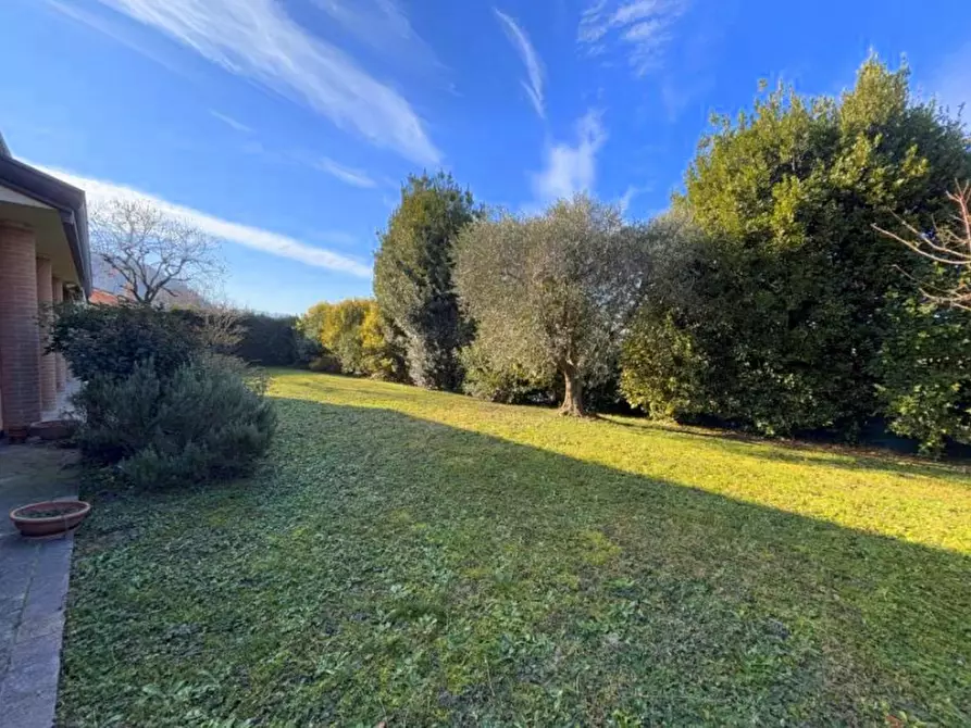 Immagine 30 di Villa in vendita  a Selvazzano Dentro
