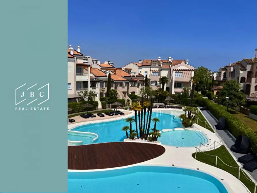 Immagine 1 di Appartamento in vendita  in Via Don Guerrino Bertolin 19 a Jesolo