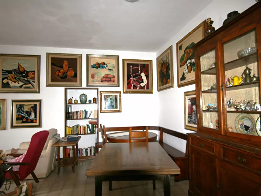 Immagine 1 di Appartamento in vendita  a Sinalunga