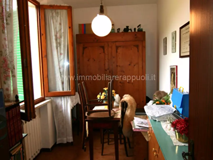 Immagine 1 di Casa indipendente in vendita  a Sinalunga