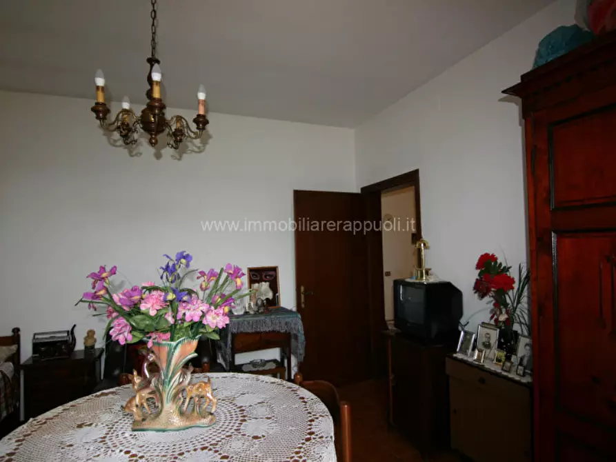 Immagine 2 di Casa indipendente in vendita  a Sinalunga