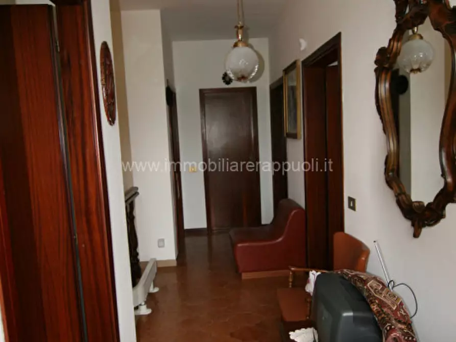 Immagine 8 di Casa indipendente in vendita  a Sinalunga