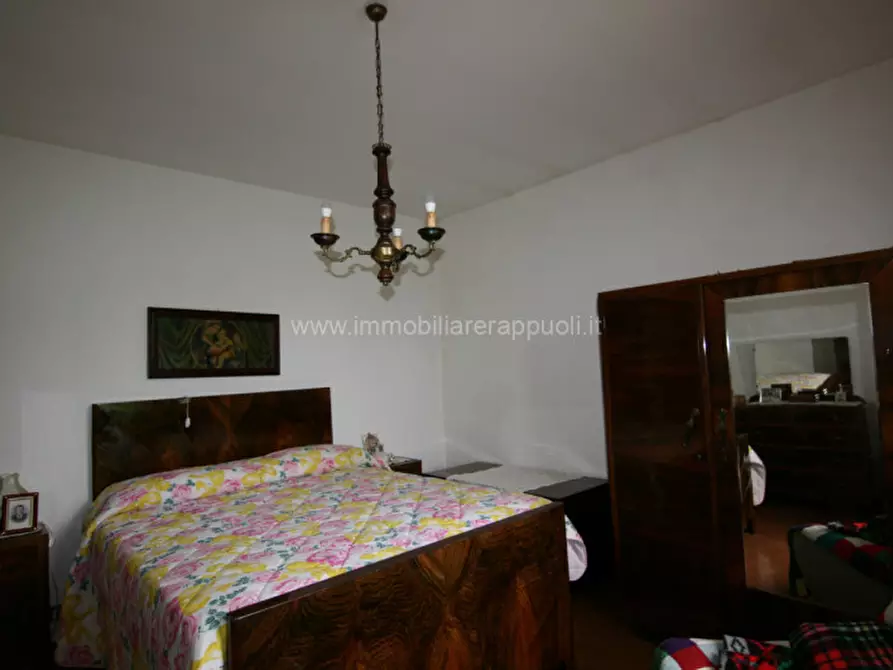 Immagine 10 di Casa indipendente in vendita  a Sinalunga