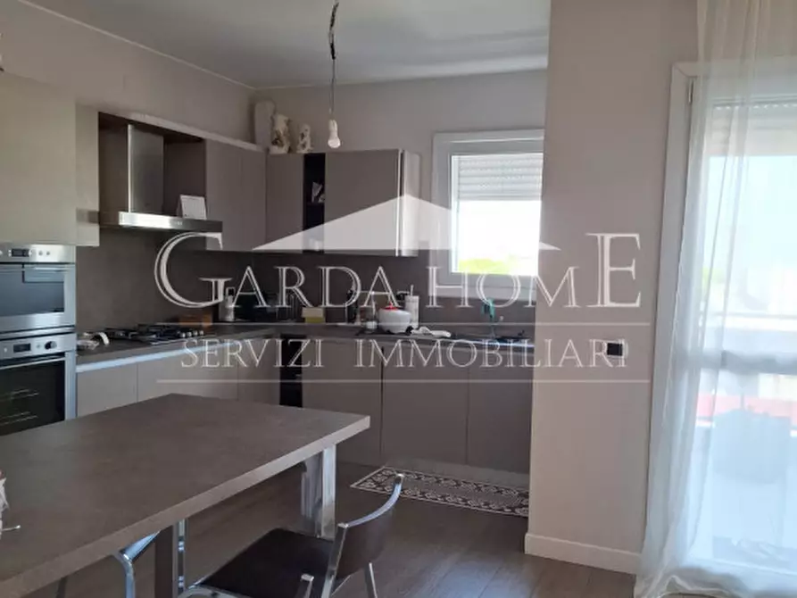 Immagine 5 di Appartamento in vendita  in Viale Guglielmo Marconi 120 a Desenzano Del Garda