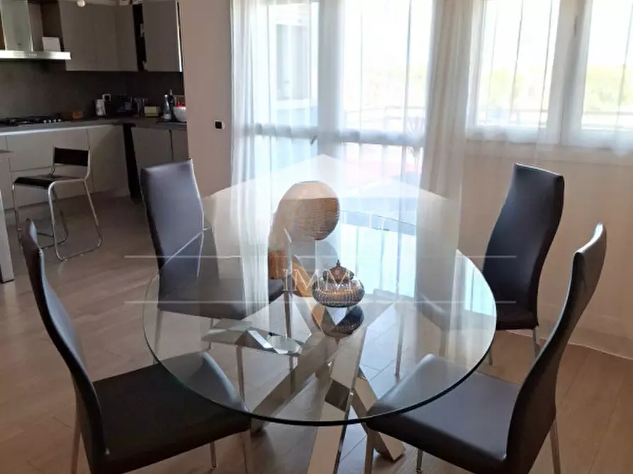 Immagine 6 di Appartamento in vendita  in Viale Guglielmo Marconi 120 a Desenzano Del Garda