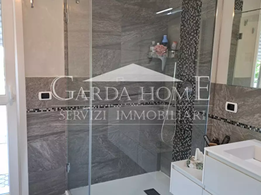 Immagine 17 di Appartamento in vendita  in Viale Guglielmo Marconi 120 a Desenzano Del Garda