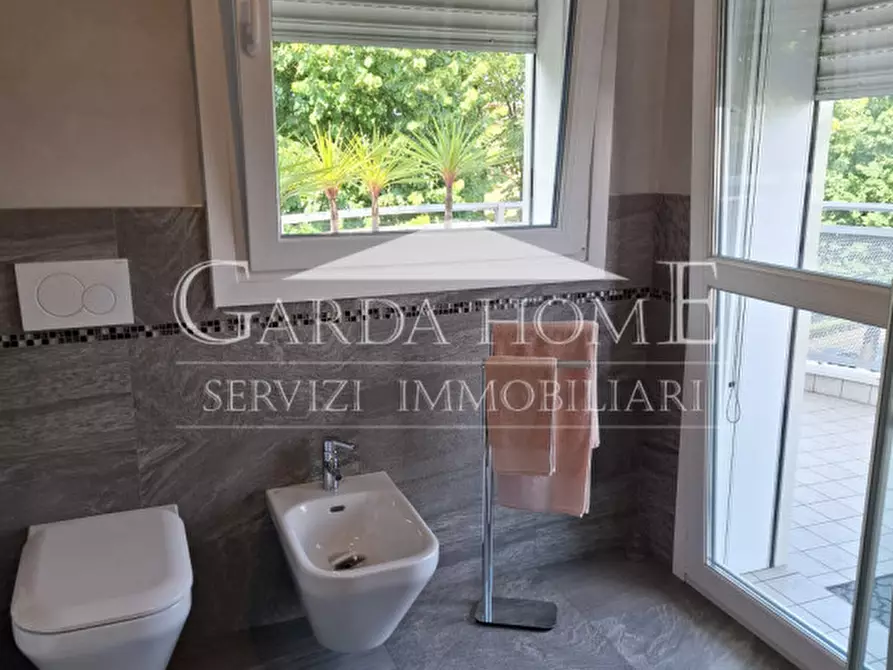 Immagine 19 di Appartamento in vendita  in Via Ettore Andreis a Desenzano Del Garda