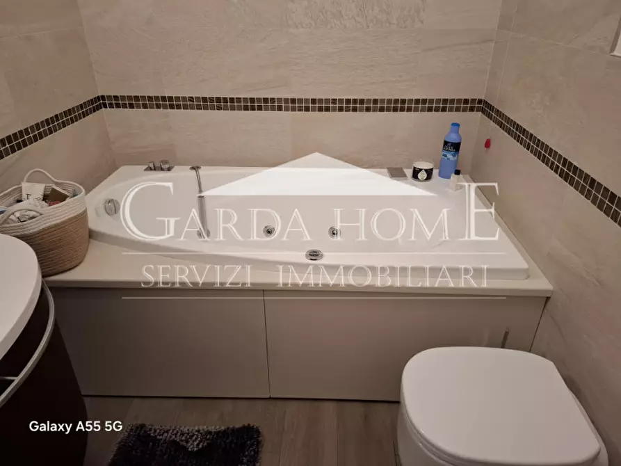 Immagine 25 di Appartamento in vendita  in Viale Guglielmo Marconi 120 a Desenzano Del Garda