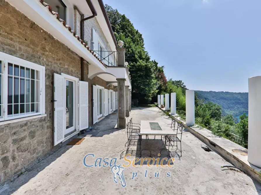 Immagine 10 di Villa in vendita  in Via Spiaggia del Lago a Castel Gandolfo