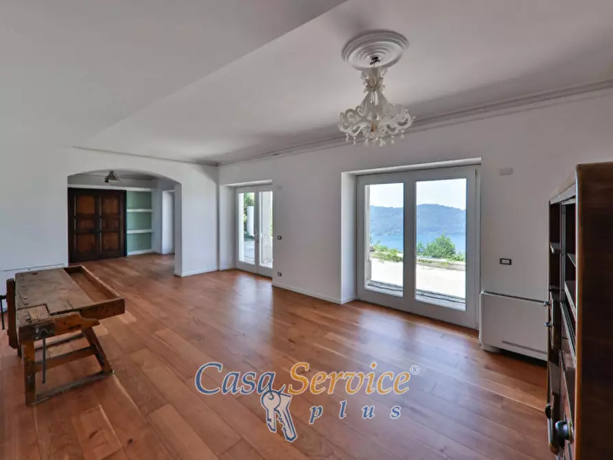 Immagine 20 di Villa in vendita  in Via Spiaggia del Lago a Castel Gandolfo