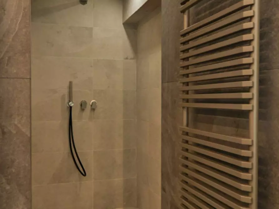 Immagine 29 di Villa in vendita  in Via Spiaggia del Lago a Castel Gandolfo