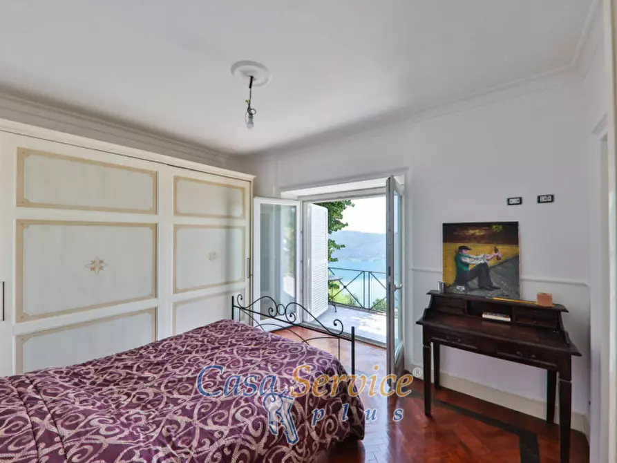 Immagine 33 di Villa in vendita  in Via Spiaggia del Lago a Castel Gandolfo