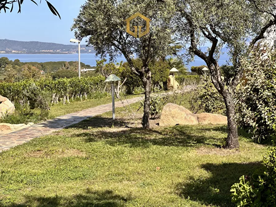 Immagine 33 di Villetta a schiera in vendita  in Via berchidda a Budoni